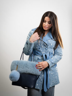 Trench pelle e jeans