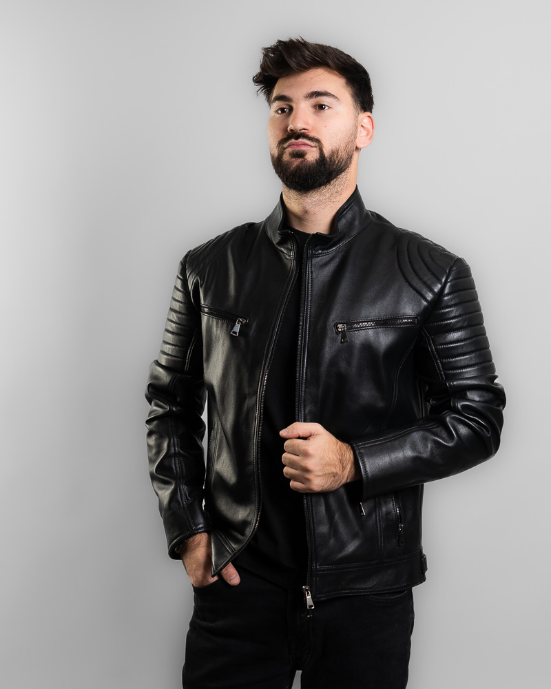 Giacca in Pelle Nera da Uomo – Linea Moderna e Dettagli Grintosi