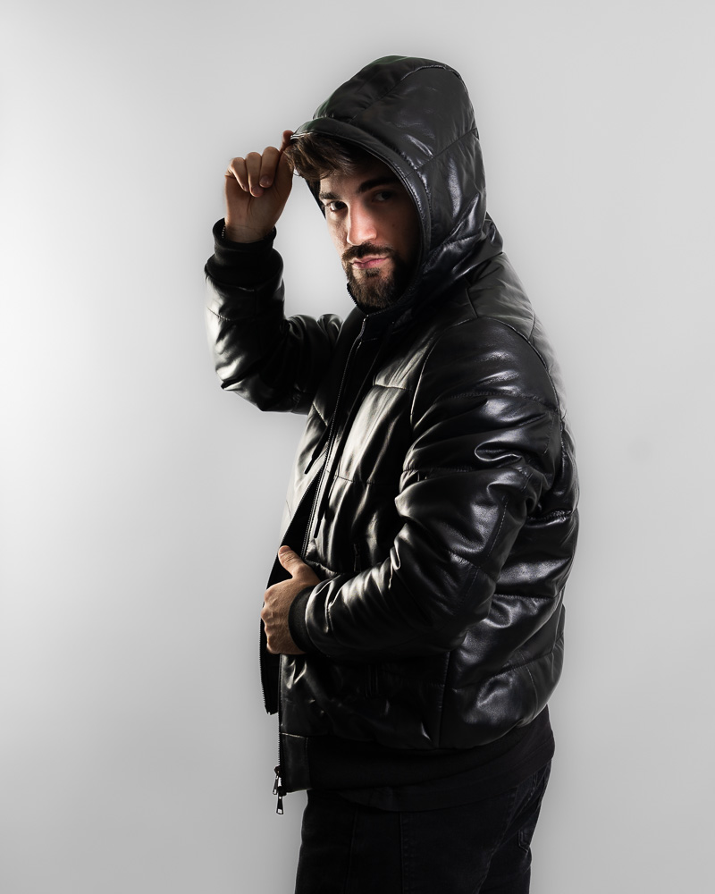 Piumino in Pelle Nera da Uomo – Comfort e Stile Invernale - immagine 3