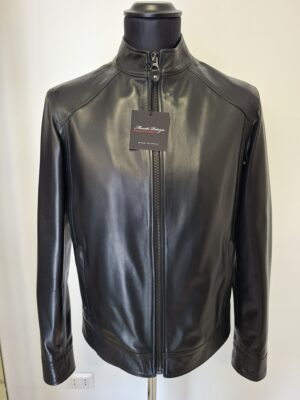 Giubbino in Pelle Nera da Uomo – Linea Minimal e Stile Intramontabile