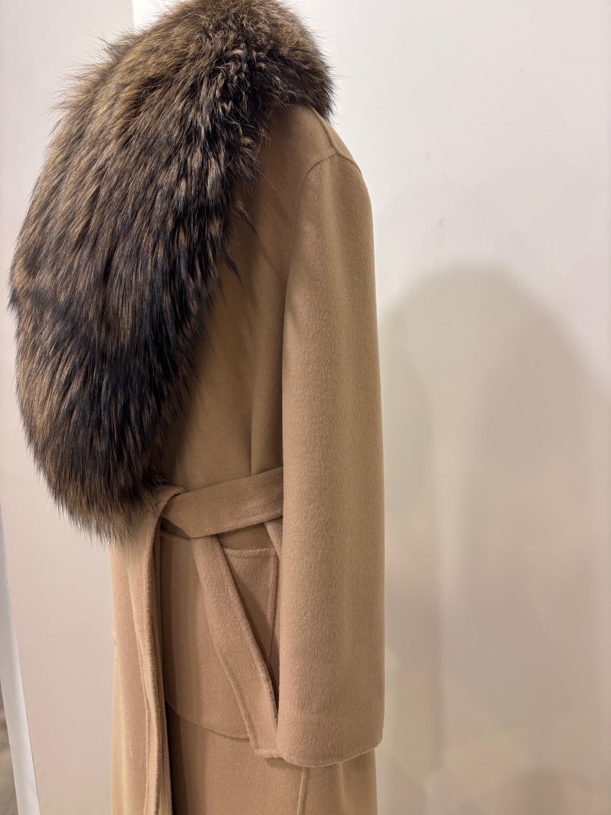 Cappotto Elegante da Donna con Collo in Pelliccia - immagine 4
